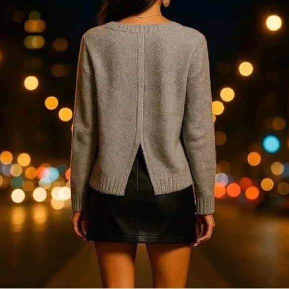 Abercrombie & Fitch Sweaters - Abercrombie & Fitch Light Gray Crew Neck Sweater with Split Back